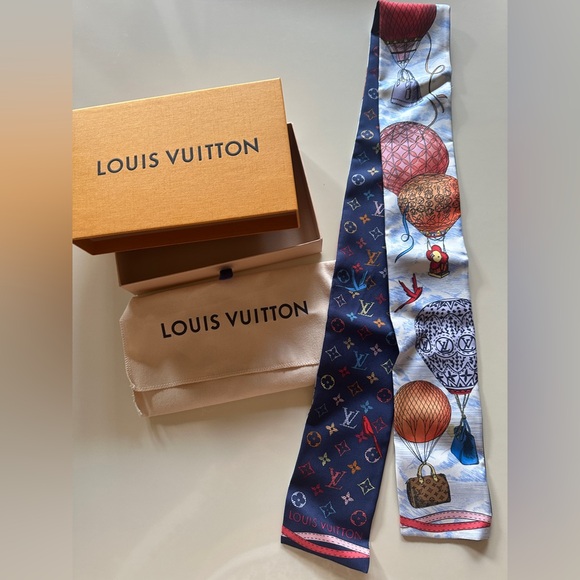 Louis Vuitton Silk Bandeau - Picture 1 of 3